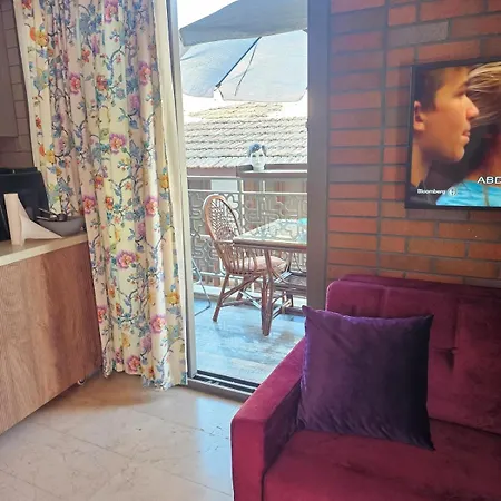 Deniz, 1 1 Salon